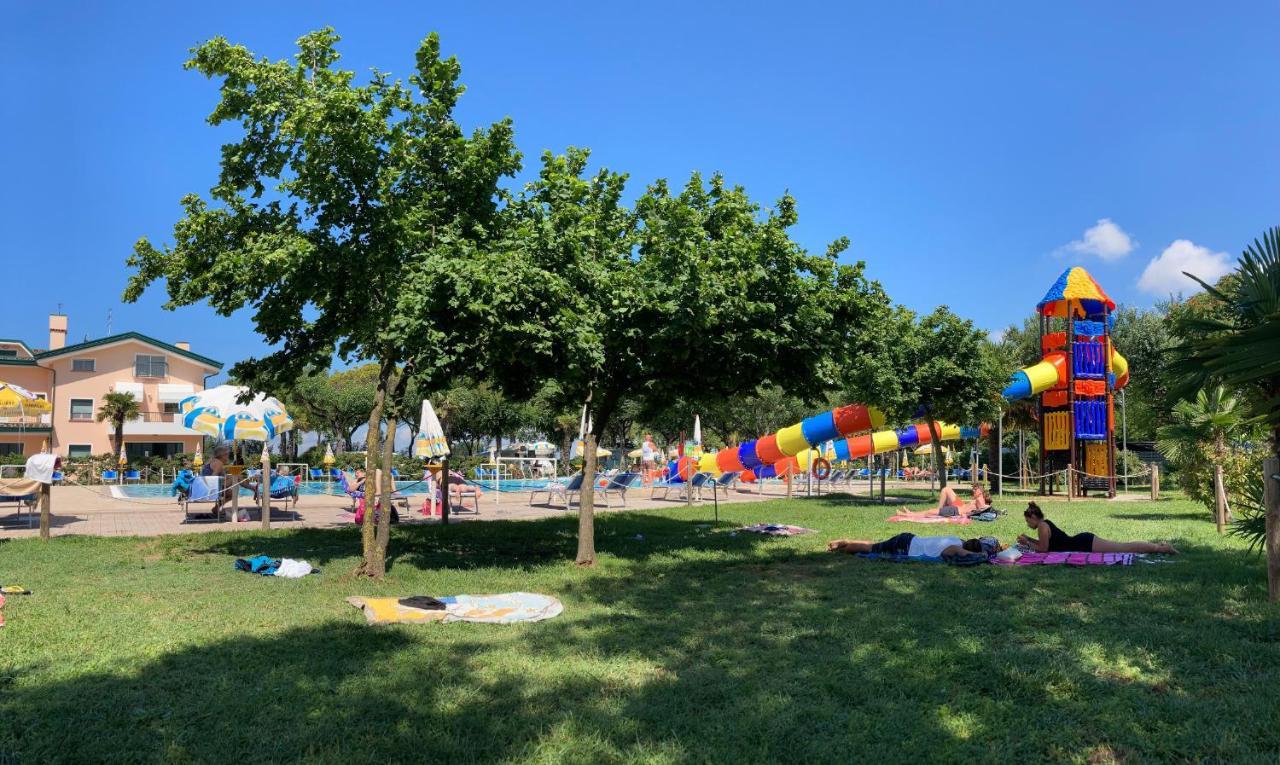 לידו די ג'סולו Camping Parco Capraro מראה חיצוני תמונה