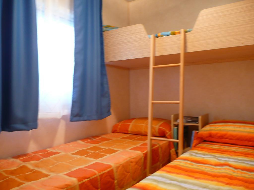 לידו די ג'סולו Camping Parco Capraro מראה חיצוני תמונה